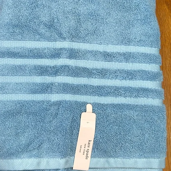 Kate Spade Woven Fabric Shower Curtain in Forest Floral Size: 72 x 72 & 4 Towels - Picture 3 of 7